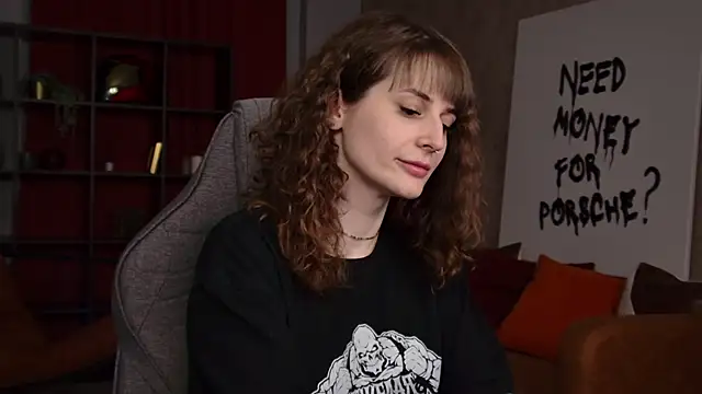 Snapshot of OliviaMcClean chatting on 1, 5, 2026 OliviaMcClean online show from 1, 5, 2026