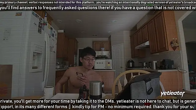 Snapshot of yetieater chatting on 1, 2, 2025 yetieater online show from 1, 2, 2025