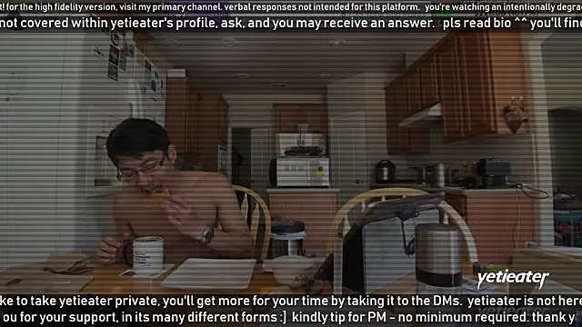 Snapshot of yetieater chatting on 5, 2, 2025 yetieater online show from 5, 2, 2025