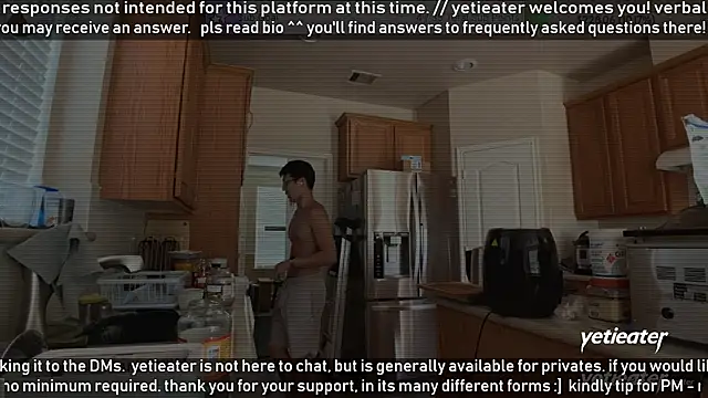 Snapshot of yetieater chatting on 20, 4, 2026 yetieater online show from 20, 4, 2026