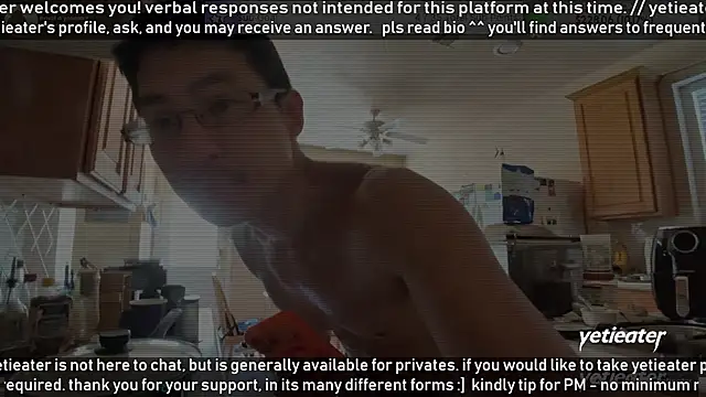 Snapshot of yetieater chatting on 19, 5, 2026 yetieater online show from 19, 5, 2026