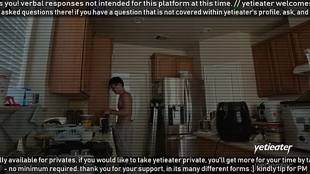 Snapshot of yetieater chatting on 20, 5, 2026 yetieater online show from 20, 5, 2026