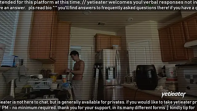 Snapshot of yetieater chatting on 28, 5, 2026 yetieater online show from 28, 5, 2026