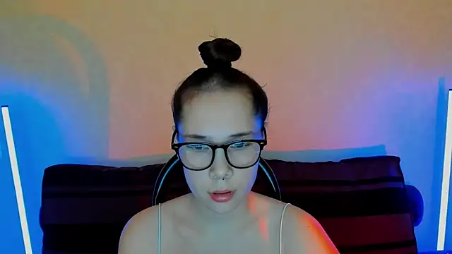 LilKittens online show from 13, 3, 2025