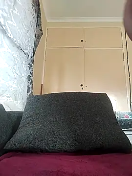 Snapshot of JuicyMilkyTizzy chatting on 12, 9, 2025 JuicyMilkyTizzy online show from 12, 9, 2025