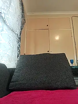 Snapshot of JuicyMilkyTizzy chatting on 13, 9, 2025 JuicyMilkyTizzy online show from 13, 9, 2025