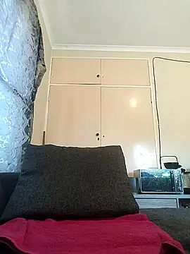 Snapshot of JuicyMilkyTizzy chatting on 17, 9, 2025 JuicyMilkyTizzy online show from 17, 9, 2025