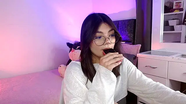  Camilaaa  online show from 25, 10, 2025