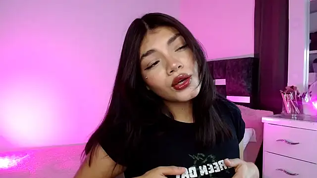  Camilaaa  online show from 14, 12, 2025