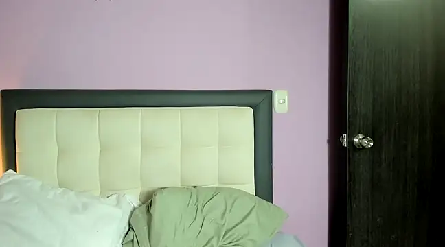 Snapshot of Rachellkurth chatting on 13, 3, 2025 Rachellkurth online show from 13, 3, 2025