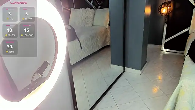 Melissa 23  online show from 12, 9, 2025