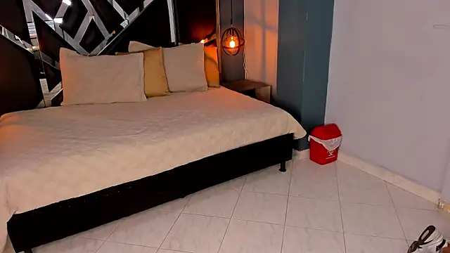 Melissa 23  online show from 3, 10, 2025