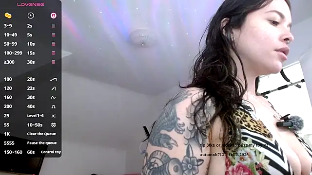 autumnb712 online show from 3, 10, 2025