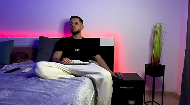 Snapshot of nicholasX1 chatting on 12, 3, 2025 nicholasX1 online show from 12, 3, 2025