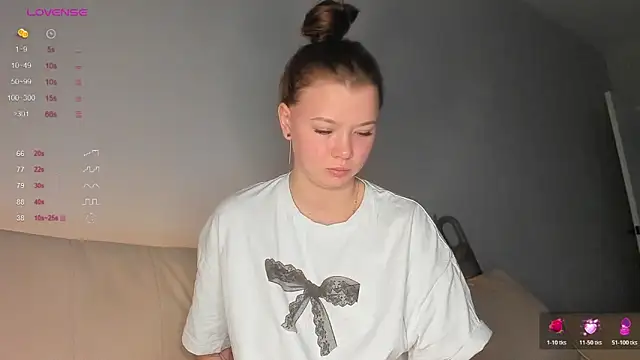 dinky  emily online show from 25, 10, 2025