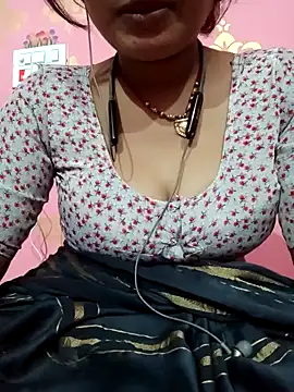 Snapshot of Beautiful_Puja chatting on 8, 3, 2025 Beautiful Puja online show from 8, 3, 2025