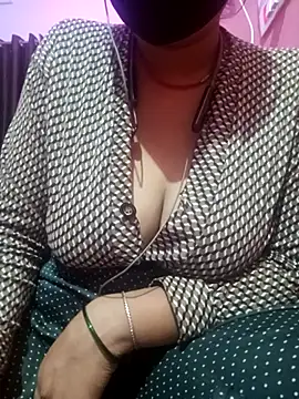 Snapshot of Beautiful_Puja chatting on 22, 3, 2025 Beautiful Puja online show from 22, 3, 2025