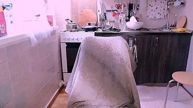 Snapshot of SoftLia chatting on 25, 10, 2025 SoftLia online show from 25, 10, 2025