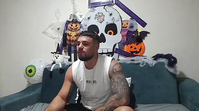 Tiberius hunk online show from 26, 10, 2025