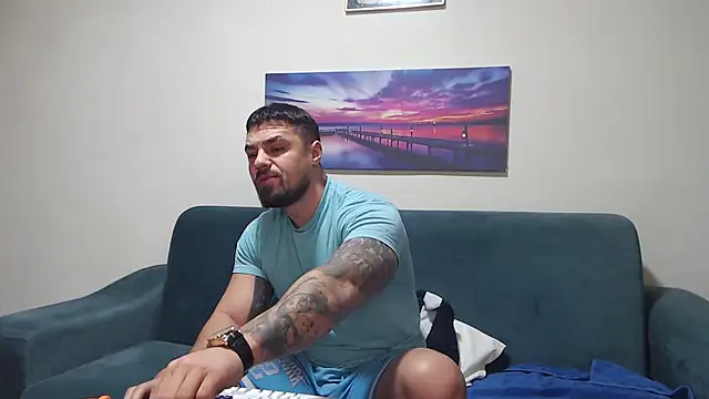 Tiberius hunk online show from 5, 12, 2025