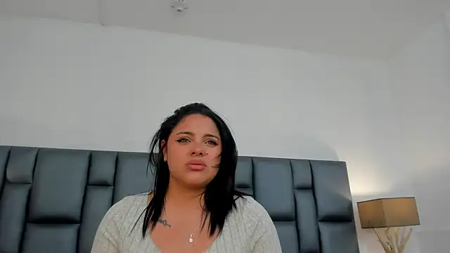 Snapshot of LunaSotto chatting on 13, 3, 2025 LunaSotto online show from 13, 3, 2025