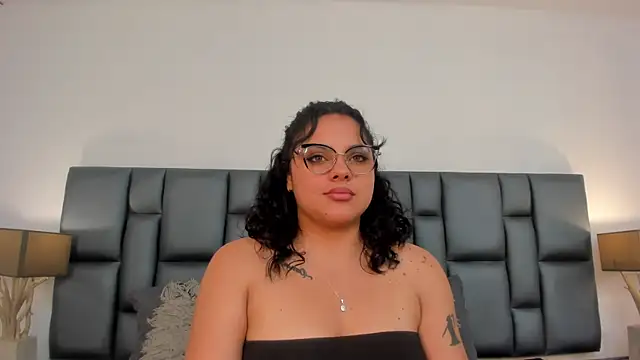 Snapshot of LunaSotto chatting on 16, 3, 2025 LunaSotto online show from 16, 3, 2025
