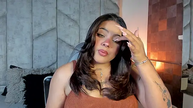 Snapshot of LunaSotto chatting on 24, 9, 2025 LunaSotto online show from 24, 9, 2025