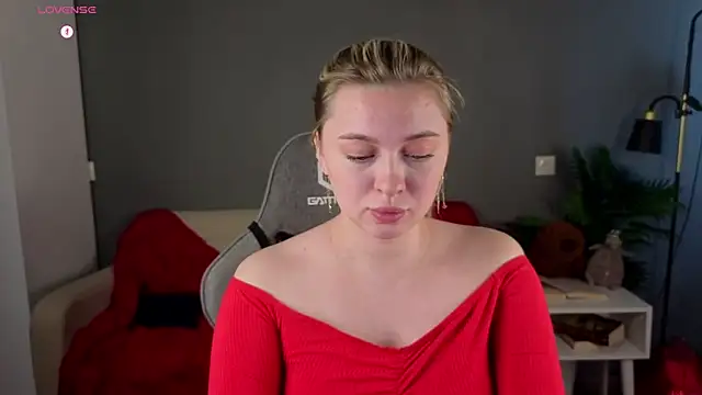 Snapshot of christie_luv chatting on 3, 3, 2026 christie luv online show from 3, 3, 2026