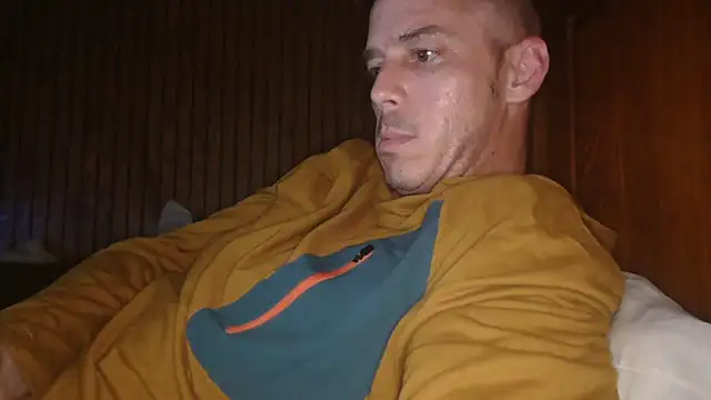 Snapshot of Mac_ThunderCock chatting on 2, 10, 2025 Mac ThunderCock online show from 2, 10, 2025