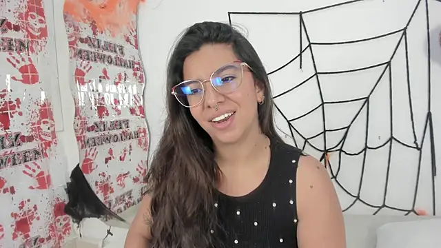 emilyy cooperr online show from 18, 10, 2025