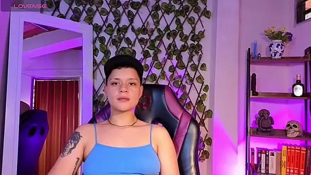 demimoore222 online show from 4, 3, 2025