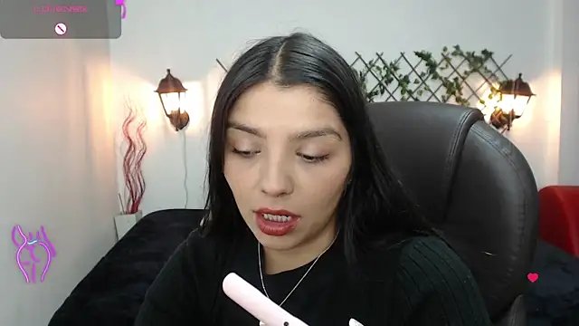 Snapshot of issa__nassar chatting on 3, 10, 2025 issa nassar online show from 3, 10, 2025