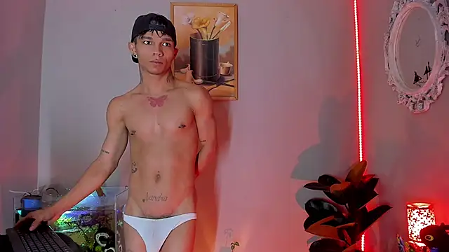 Snapshot of CRAZY-BOY99 chatting on 21, 10, 2025 CRAZY-BOY99 online show from 21, 10, 2025