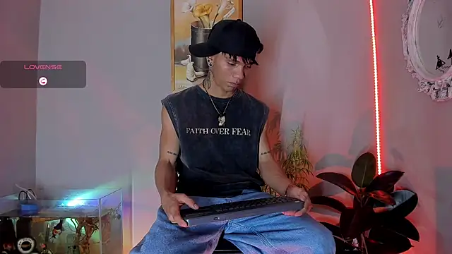 Snapshot of CRAZY-BOY99 chatting on 16, 11, 2025 CRAZY-BOY99 online show from 16, 11, 2025