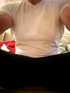 Snapshot of waldik083 chatting on 23, 11, 2025 waldik083 online show from 23, 11, 2025