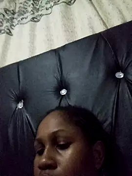 queen lovely2 online show from 4, 12, 2025