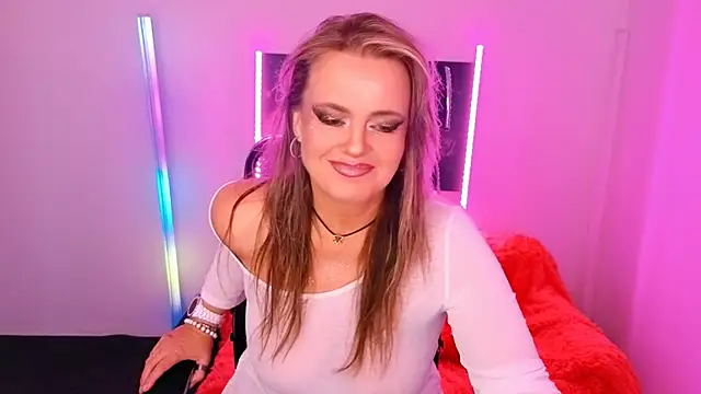 AnielaFox online show from 16, 9, 2025