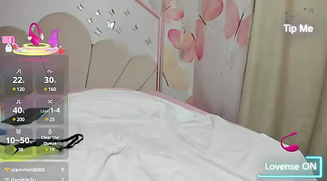 Snapshot of sweetiepeach_ chatting on 18, 3, 2025 sweetiepeach online show from 18, 3, 2025