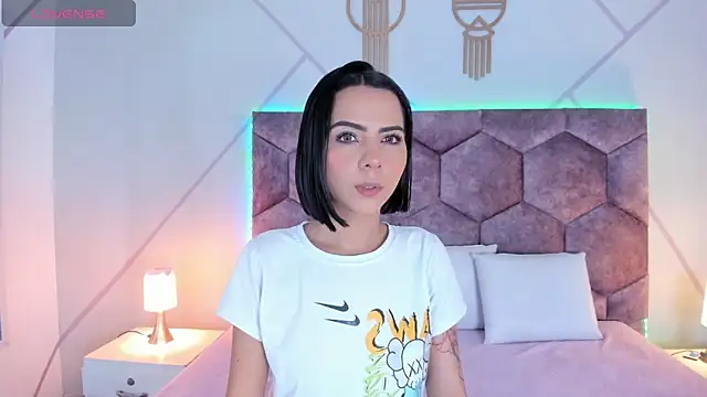 Snapshot of aurora_collinss_ chatting on 15, 12, 2025 aurora collinss online show from 15, 12, 2025