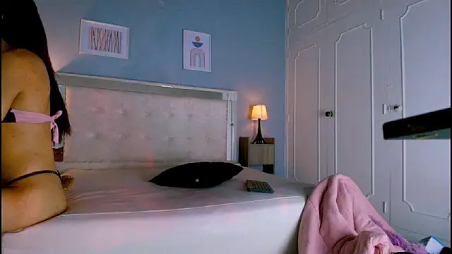 Snapshot of Emily_Castillo_1 chatting on 22, 3, 2025 Emily Castillo 1 online show from 22, 3, 2025