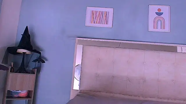 Snapshot of Emily_Castillo_1 chatting on 12, 10, 2025 Emily Castillo 1 online show from 12, 10, 2025