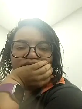 Snapshot of viviksmel chatting on 23, 10, 2025 viviksmel online show from 23, 10, 2025