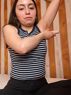 Snapshot of floooohv chatting on 18, 10, 2025 floooohv online show from 18, 10, 2025