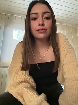 Snapshot of floooohv chatting on 15, 11, 2025 floooohv online show from 15, 11, 2025