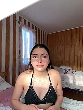 Snapshot of floooohv chatting on 7, 2, 2026 floooohv online show from 7, 2, 2026