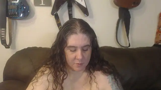 Snapshot of Dreaming_Of_Blue chatting on 9, 3, 2025 Dreaming Of Blue online show from 9, 3, 2025