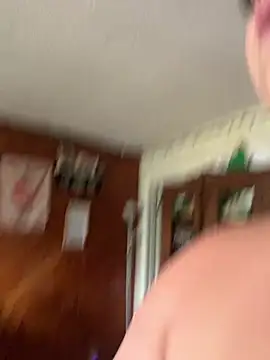 Queendeeeeothroattt online show from 13, 7, 2026