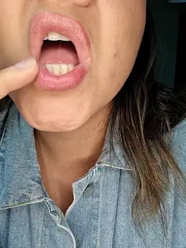 mandy-moore online show from 16, 4, 2026