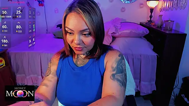 honey mooon online show from 25, 11, 2025