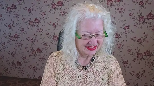 Maya Mayflower online show from 25, 9, 2025